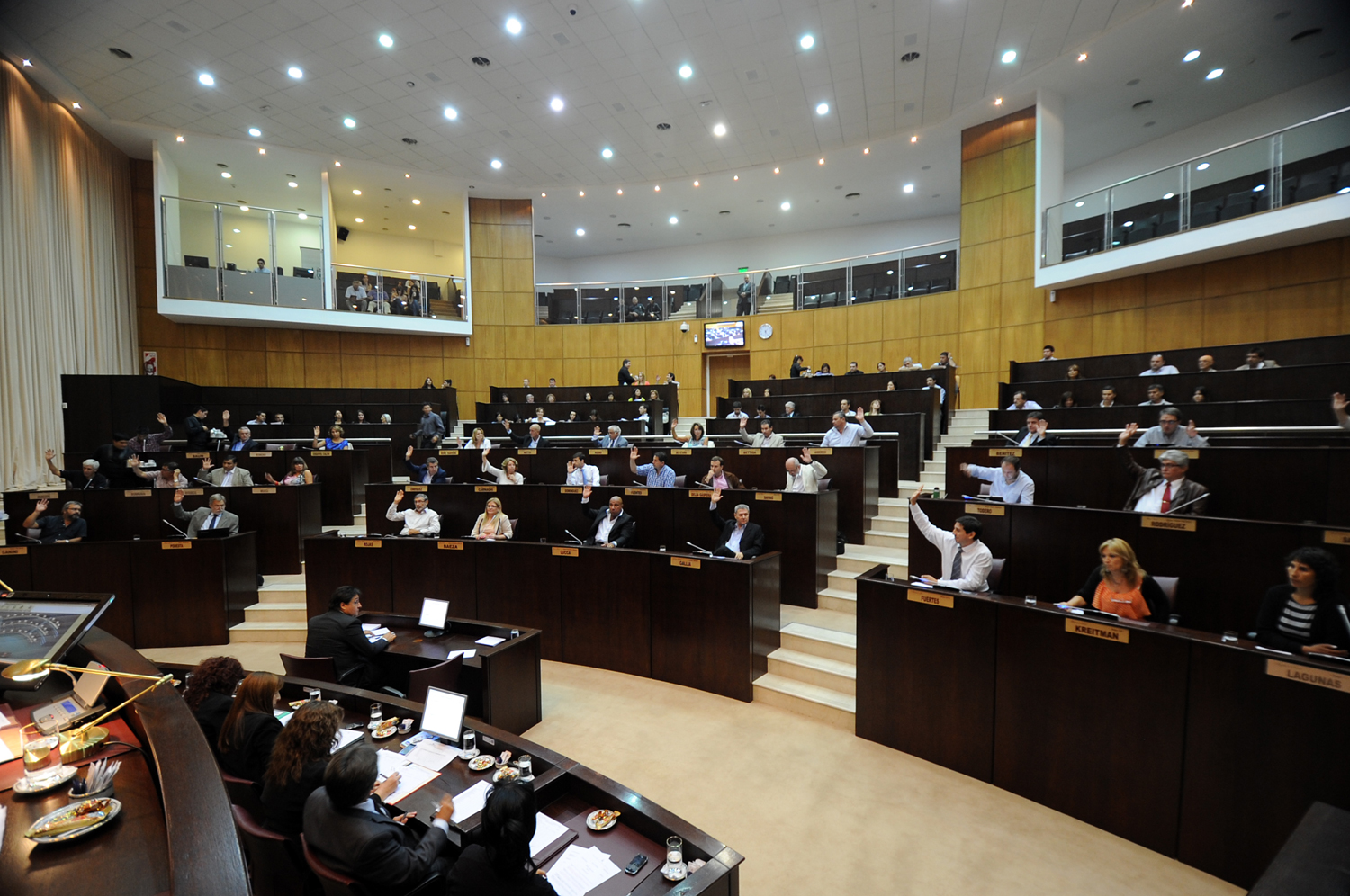 Resultado de imagen para camara de diputados de neuquen recinto